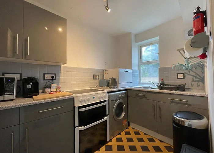 Surrey Docks Se16 Near Canada Water N Easy Access Canary Wharf