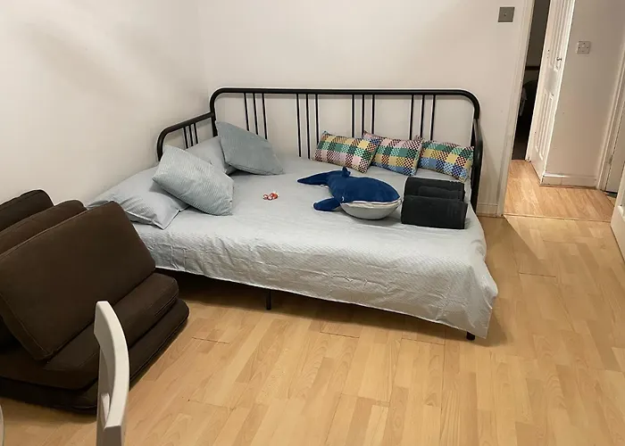 Surrey Docks Se16 Near Canada Water N Easy Access Canary Wharf