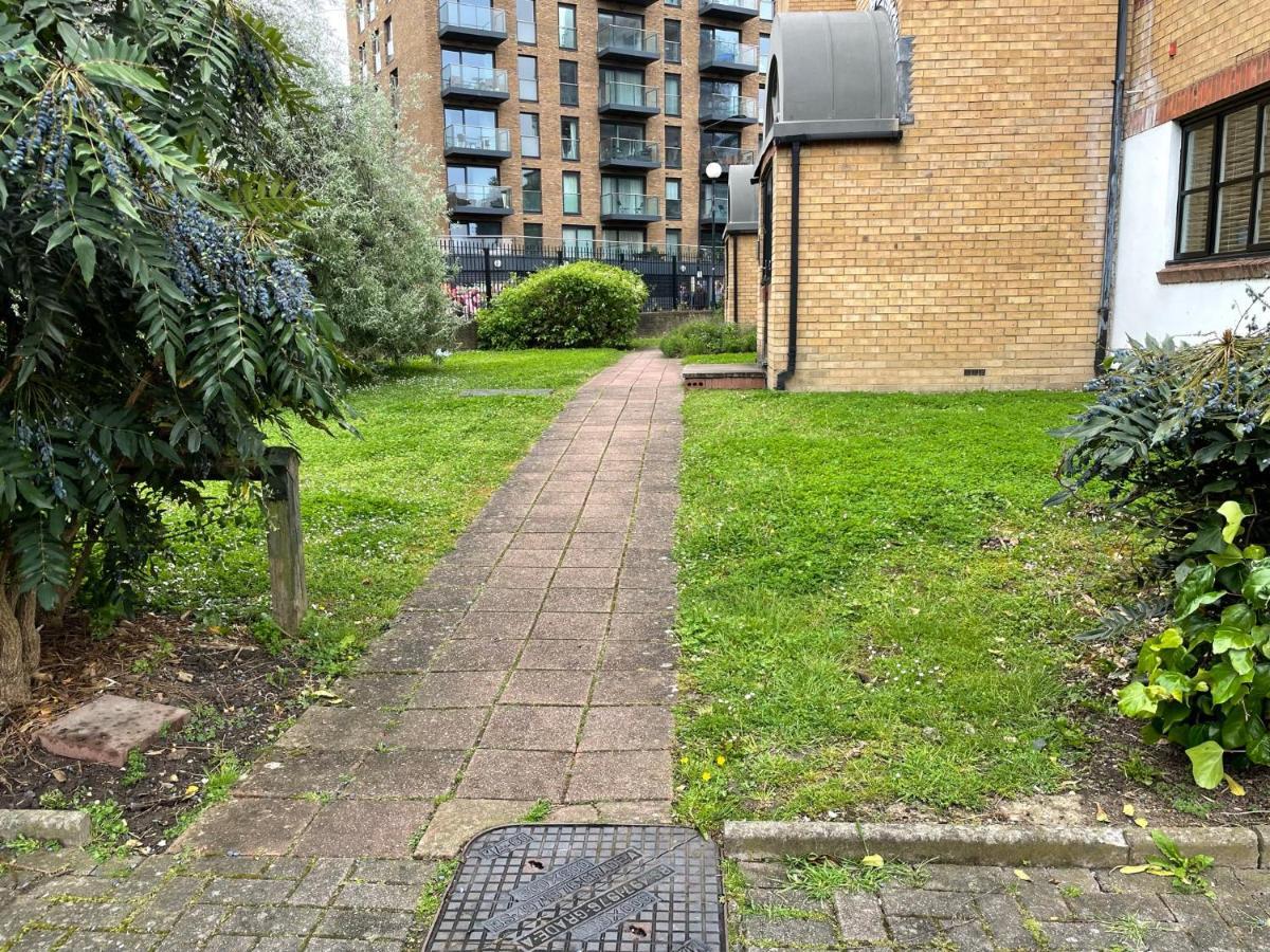 Surrey Docks Se16 Near Canada Water N Easy Access Canary Wharf Appartamento