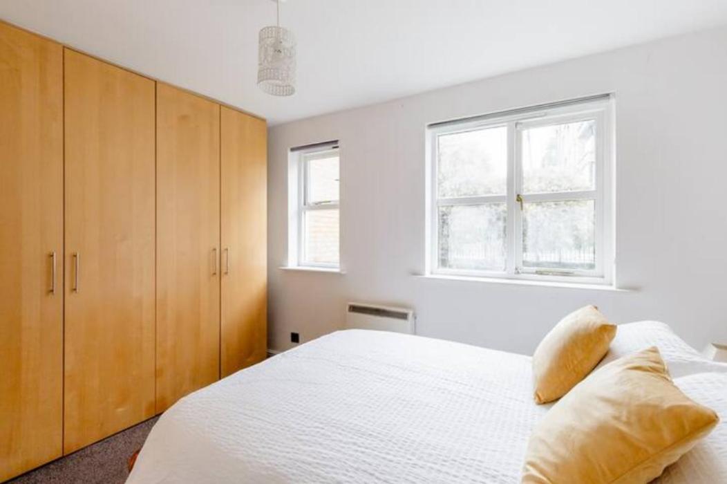 Surrey Docks Se16 Near Canada Water N Easy Access Canary Wharf * Londra